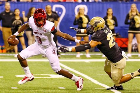 Lamar Jackson Leaves Louisville With 42 School Records….. In Just 3