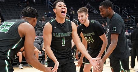 Dartmouth Basketball Team Votes To Form First Ncaa Union Huffpost Sports