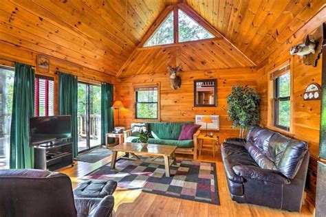 16 Romantic Cabins In Ohio That Couples Will Love 2023