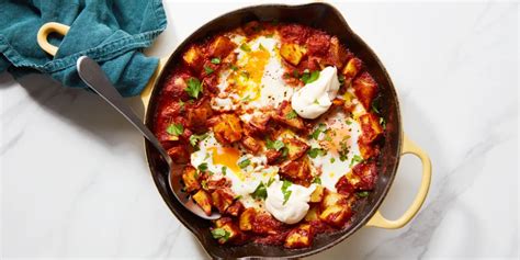 Smoky Spanish Potatoes And Eggs Recipe Potato And Egg Recipe