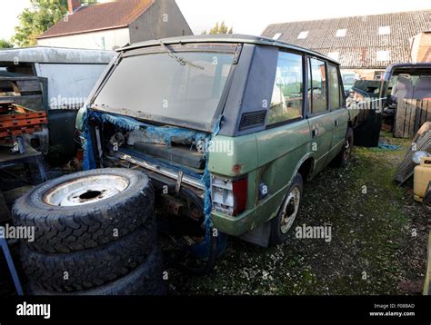 Scrap Land Rover Hi Res Stock Photography And Images Alamy