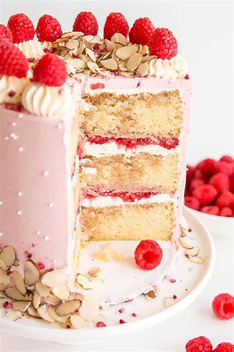 Rasberry Cake Raspberry And Almond Cake Raspberry Buttercream