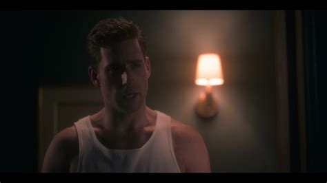 Auscaps Oliver Jackson Cohen Shirtless In The Haunting Of Bly Manor