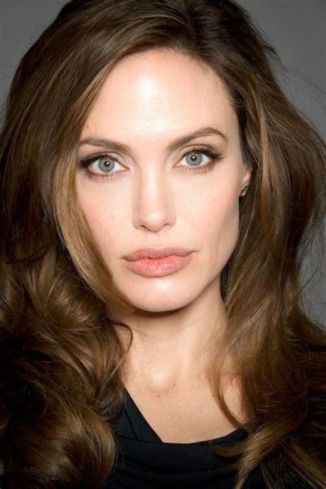 Angelina jolie dcmg is an american actress, filmmaker, and humanitarian. Анджелина Джоли: цитаты, афоризмы и высказывания | Citaty ...