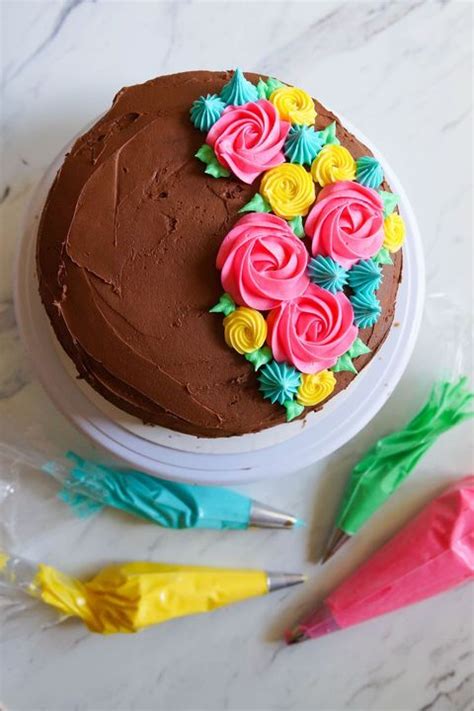 25 Best Cake Decorating Ideas Easy And Simple Cake Decorations