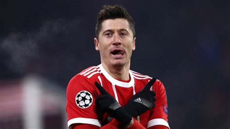 Is married to his wife, anna lewandowski a karate player. Robert Lewandowski Wife, Body, Net Worth, Salary, Age ...