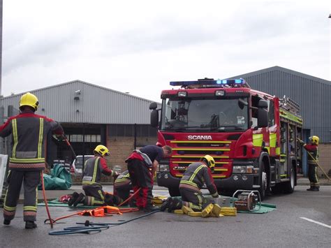 derbyshire fire and rescue service dfrs wholetime firefigh… flickr