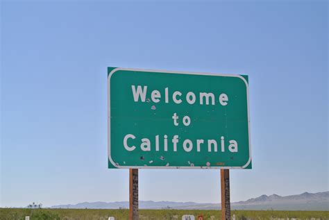 무료 이미지 광고하는 기호 도로 표지판 간판 레인 캘리포니아 도로 여행 방패 교통 표지판 통제 된 고속도로