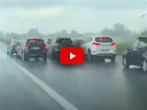 Meteo Cronaca Diretta Video Emilia Romagna Tempesta Di Grandine Sull Autostrada A