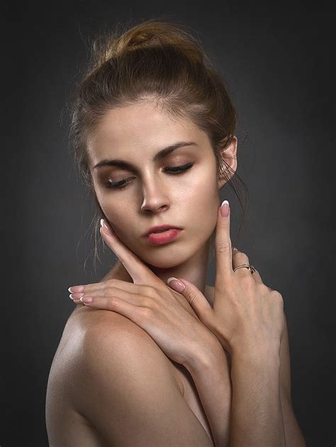 Royalty Free Photo Topless Woman Wearing Red Lipstick With Hand Gestures On Face Pickpik