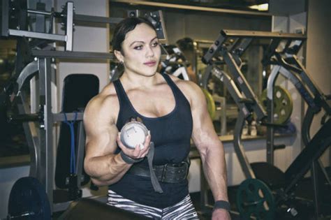 Bodybuilding Makes Women Look Like Men Pics Izismile Com