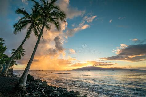 Sunset On Maui In Hawaii Stock Image Image Of Maui 115903181