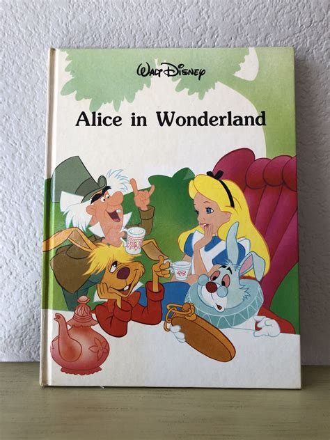 Walt Disneys 1986 Alice In Wonderland Hardcover Large Picture Book