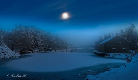 обои Солнечный лучик ночь природа снег Зима Фотография Утро лунный свет Атмосфера
