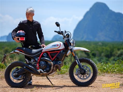 Topgear Singapore Deyna Chia Rides The Ducati Scrambler Icon And