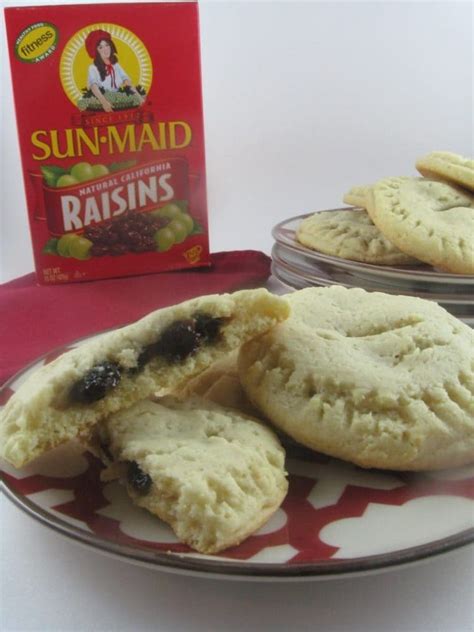It's a fun holiday dessert recipe to make with kids. Grandma's Filled Cookies | Filled cookies, Raisin filled ...