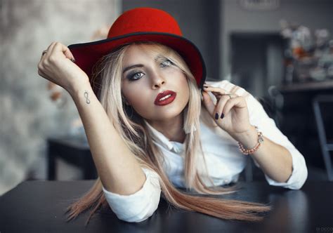 壁纸 妇女 模型 金发女郎 眼镜 Alessandro Di Cicco 帽子 红唇膏 纹身 时尚 人 皮肤 服装