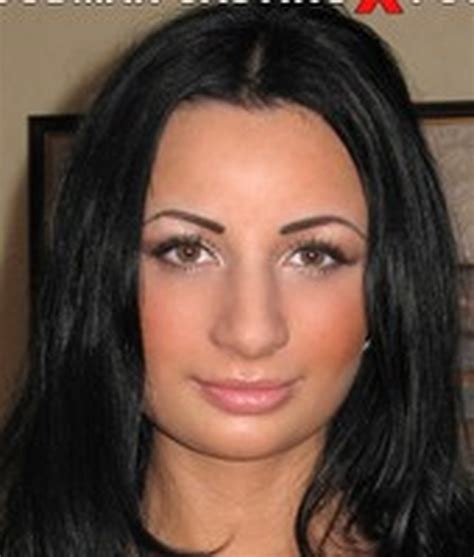 Lola Striker Wiki Bio Pornographic Actress Hot Sex Picture