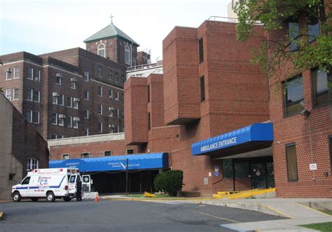 Woman 32 Shot In Face Shows Up At Hospital Amid Multiple Staten