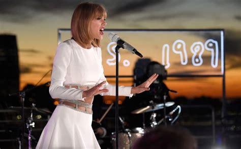 Taylor Swifts 1989 Secret Session With Iheartradio