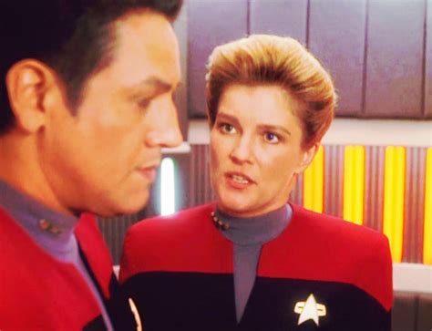 Janeway And Chakotay Star Trek Voyager Photo 31844364 Fanpop