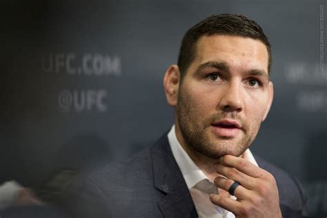 He fell to the canvas in agony just 15 seconds in. Chris Weidman се подлага на нова операция — MMA.BG