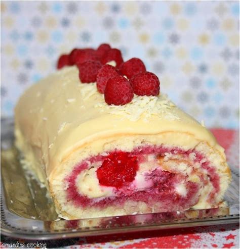 Bûche au mascarpone chocolat blanc et framboises