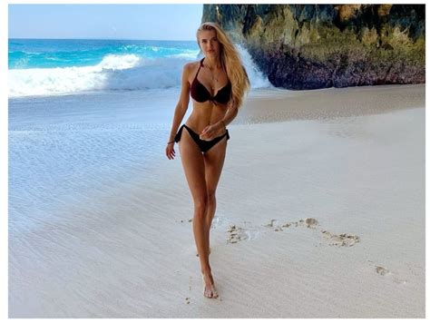 Alica Schmidt Worlds Sexiest Athlete Drives Fans Wild In Tiny Blue Bikini See Photos Transpg Imt