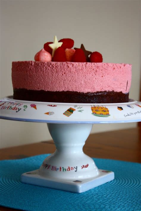 If that's not impressive enough, the whole thing is hi i would like to make this cake but have to deliver it about 2 hours away and i was just wondering how long the mirror glaze will stay looking. Kate's Weekend Kitchen: Brownie and Raspberry Mousse Cake
