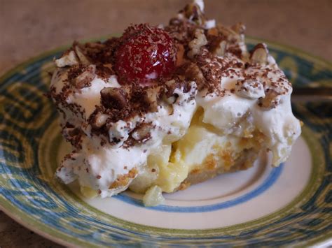 In a medium saucepan, cook milk, cream, granulated sugar, and remaining ¼ teaspoon salt over medium heat, stirring occasionally, just until bubbles form. Pin Banana Split Pie Paula Deen Cake on Pinterest