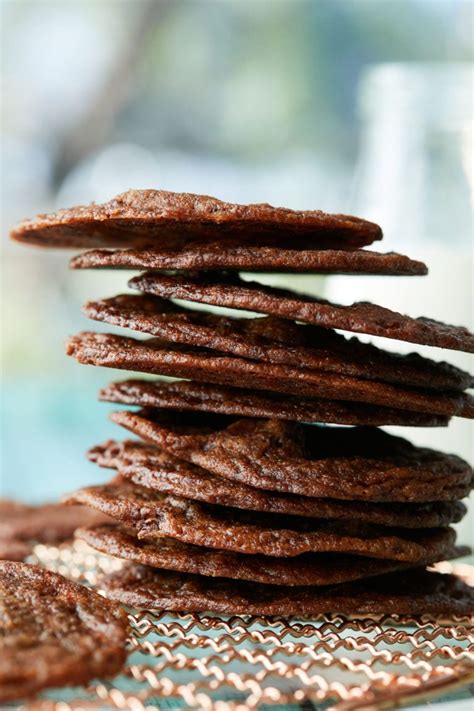 Thin And Crispy Chocolate Chip Cookies Gemmas Bigger Bolder Baking