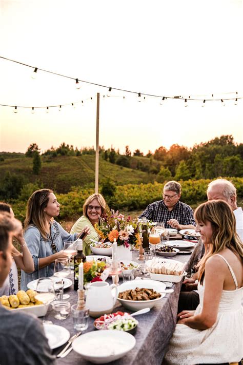 How To Host A Simple Backyard Party Backyard Dinner Party Dinner