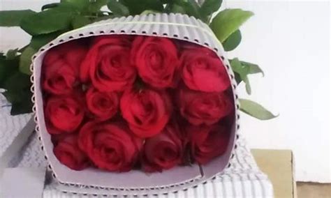 Bouquet Packing Dutch Rose Bunches At Rs 200piece In Hosur Id