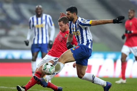 FC Porto e Benfica empatam no ‘clássico’ e continuam a quatro pontos da