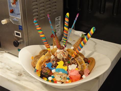Sure, you can go for a regular scoop at bubbies homemade ice cream & desserts in honolulu nevada: Ridiculous sundae at the Sugar Factory in Las Vegas (With images) | Las vegas eats, Krystal ...