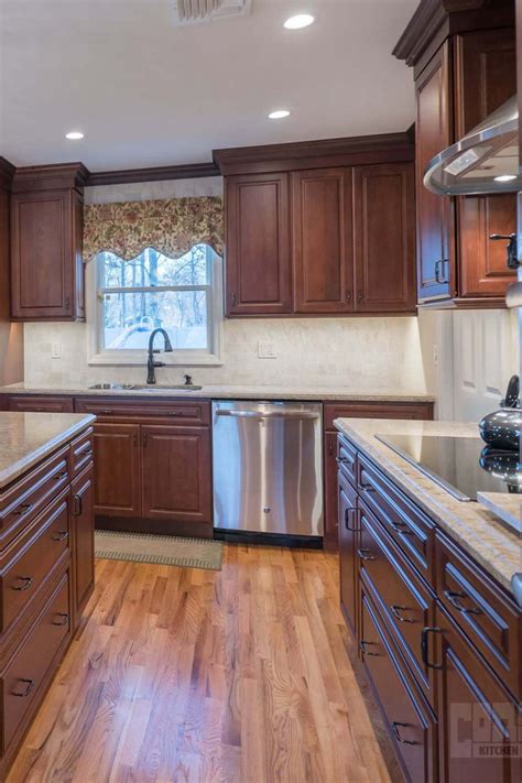 Kitchen Cabinets And Flooring Cherry Wood Kitchen Cabinets Cherry