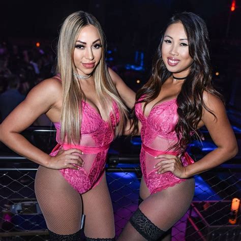 Nightclubs Light Vegas Bachelorette Night Club Pink Out