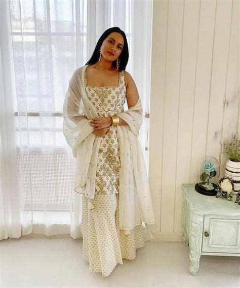 Sonakshi Sinha Drops Cues On How To Dress Elegantly For A Wedding