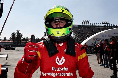 Videó Így vitte pályára a Ferrarit Mick Schumi F VILÁG HU