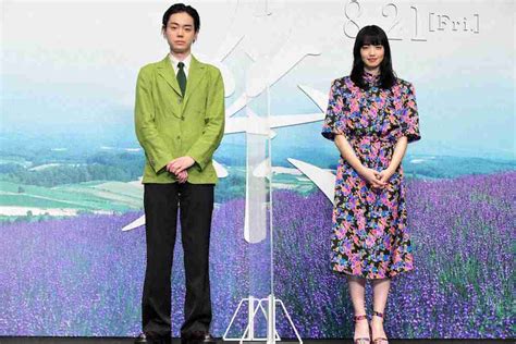Komatsu was born in tokyo and brought up in yamanashi. 菅田将暉、小松菜奈 熱愛報道後初の公の場でツーショット、3度 ...
