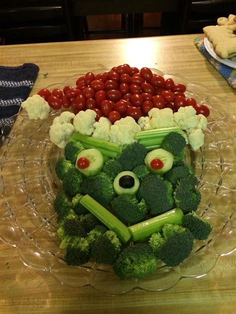 The Grinch Veggie Tray For Graces Grinch Christmas Party School