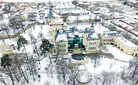 Для максима галкина также сделали отдельные апартаменты, изюминкой которых стал рабочий кабинет. Замок Галкина и Пугачевой: фото и стоимость - Экспресс газета