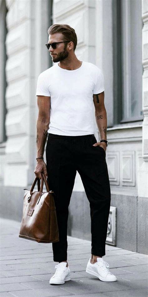 5 Minimal Street Style Looks For Men Abbigliamento Casual Per Uomo