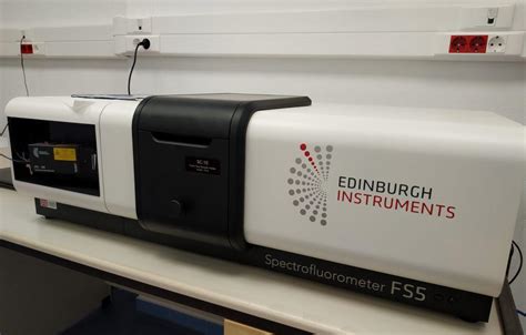 Spectrofluorometer Fs5 Edinburgh Instruments Emerge