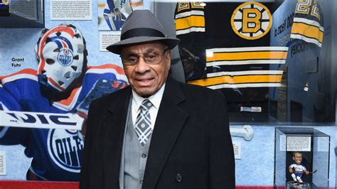 Boston Bruins Retire Jersey Of Willie Oree Nhls First Black Player