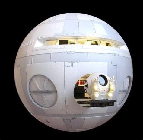 The word hibernaculum is not used in the 2001 novel. 2001 Space Odyssey Discovery model spaceship 66" long detailed Lighted Interior, space pod ...