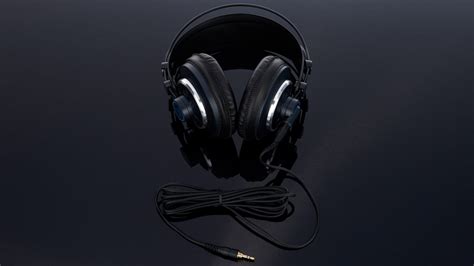 AKG K240 MKII Review | headphonecheck.com
