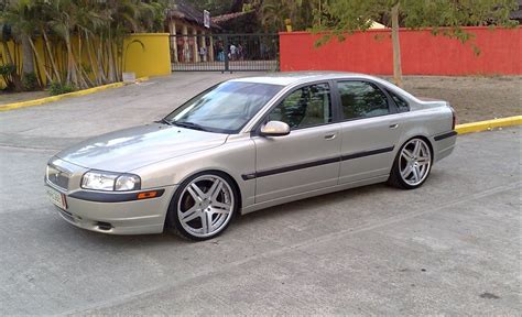 Its styling is representative of the new direction volvo has taken away from the boxy designs of the past. 2001 Volvo S80 - Information and photos - MOMENTcar