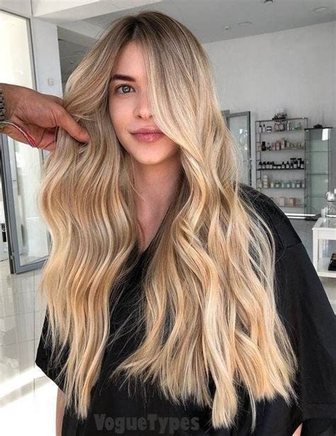 20 Shades Of Blonde The Trendiest Blonde Hair List Of 2020 Ecemella Curly Hair Styles Side