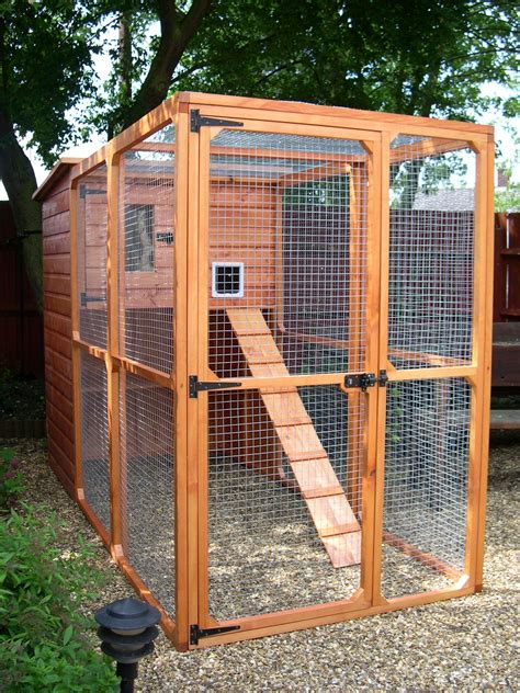 This outdoor cat enclosure keeps your cats safe. The Ellis Outdoor Cat House and Cat Run | Outdoor cat run ...